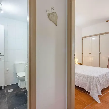 Apartment Ocean View Top Floor Spacious One Bedroom Wi-fi Pool