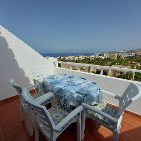 Ocean View Top Floor Spacious One Bedroom Wi-fi Pool Apartamento