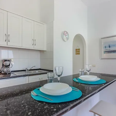 Ocean View Top Floor Spacious One Bedroom Wi-fi Pool Apartment Costa Adeje (Tenerife)